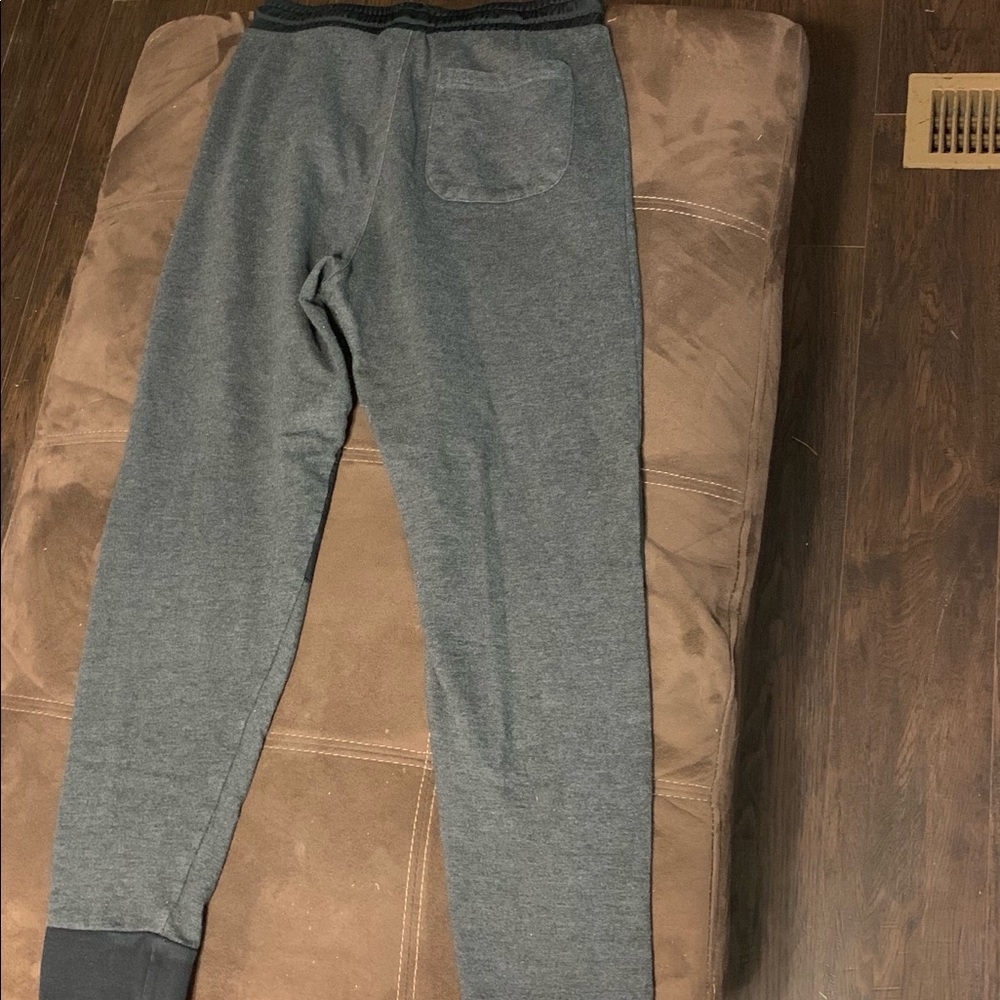 Joggers - Picture 2 of 3